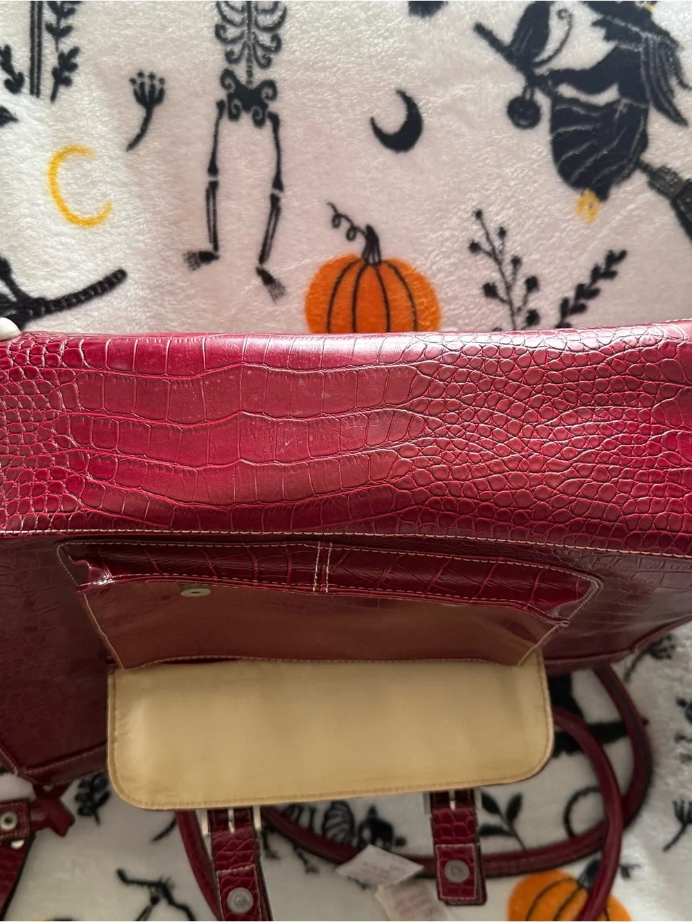 Merona croc effect
